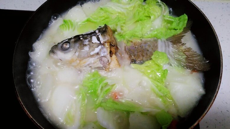 鱼头白菜火锅